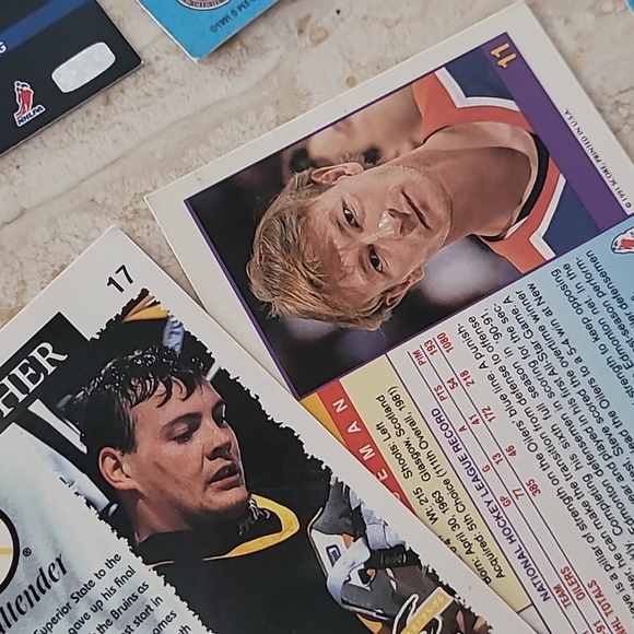 1990s Hockey Cards - Picture 16 of 16